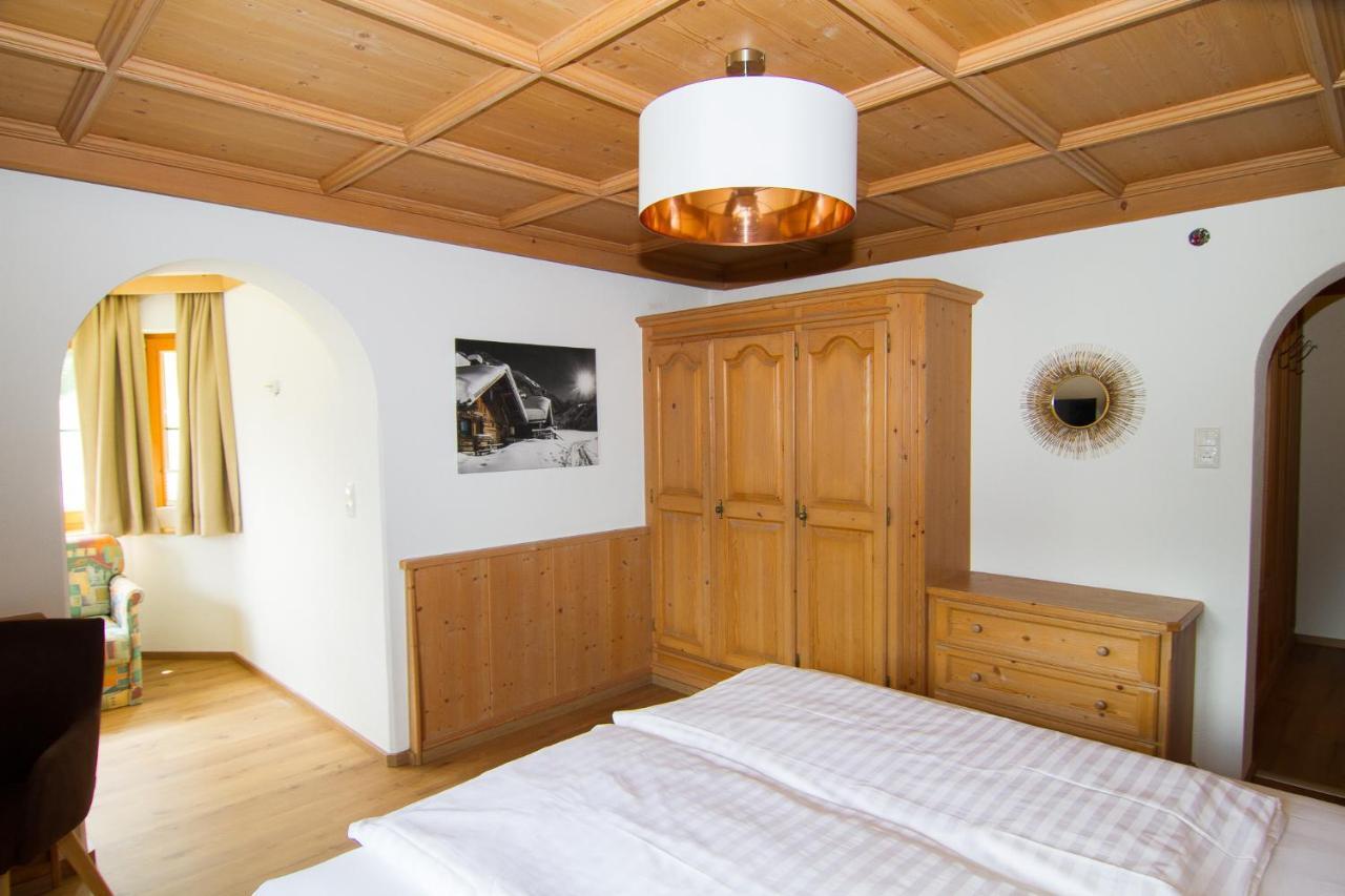 Haus Am Sonnenhang Finkenberg Buitenkant foto