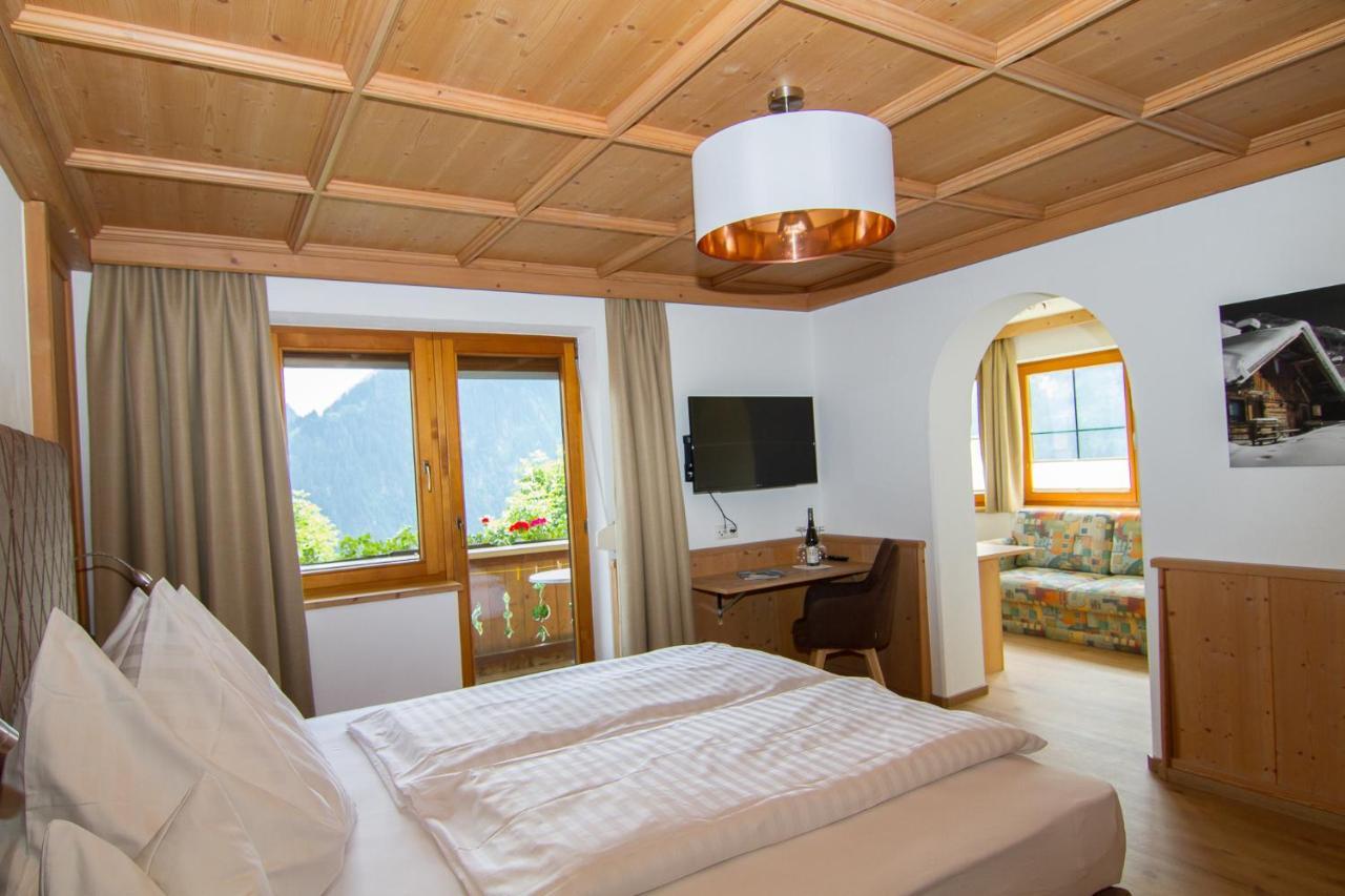 Haus Am Sonnenhang Finkenberg Buitenkant foto