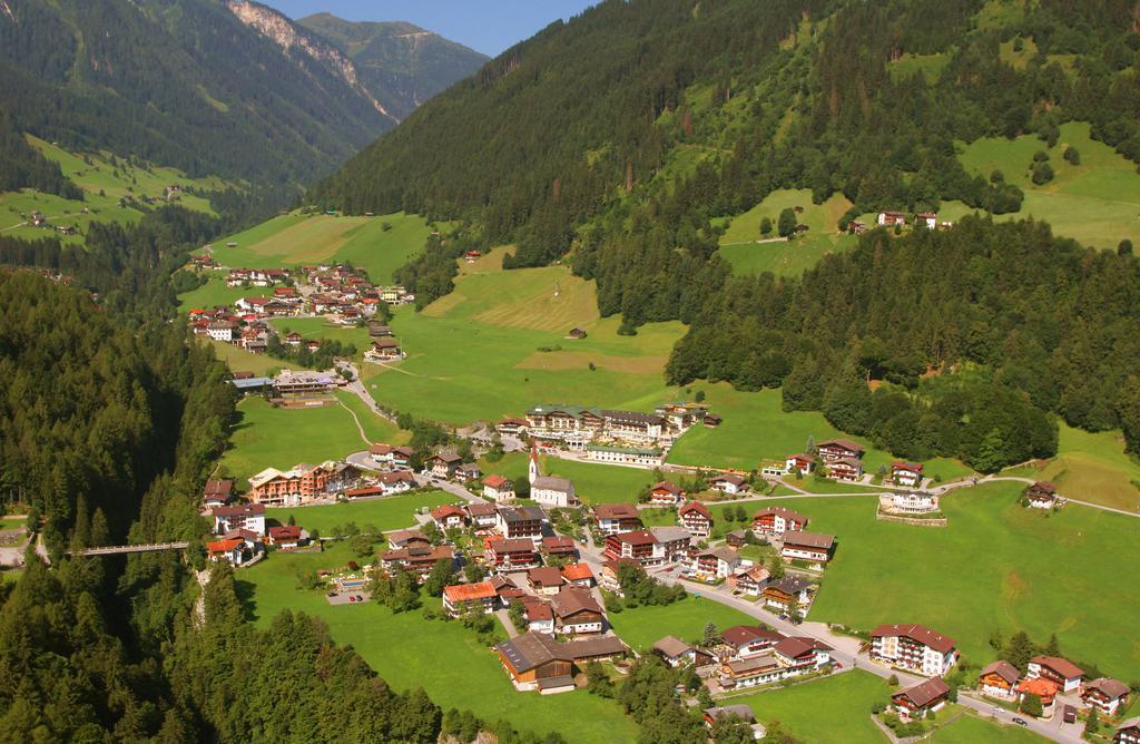 Haus Am Sonnenhang Finkenberg Buitenkant foto